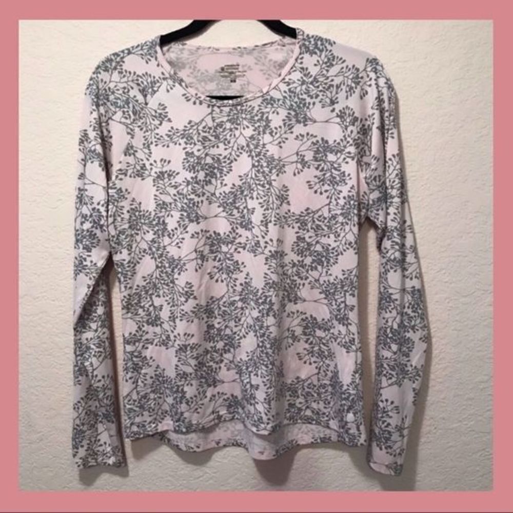 NWOT. Patagonia Floral Top. Medium Size. - image 3